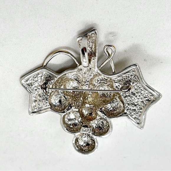 Vintage MJ Signed, Mixed Metal Grape Cluster With Vines, Brooch, Silver, Gold - Picture 2 of 4